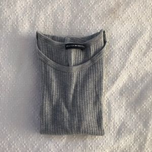Brandy Melville grey top